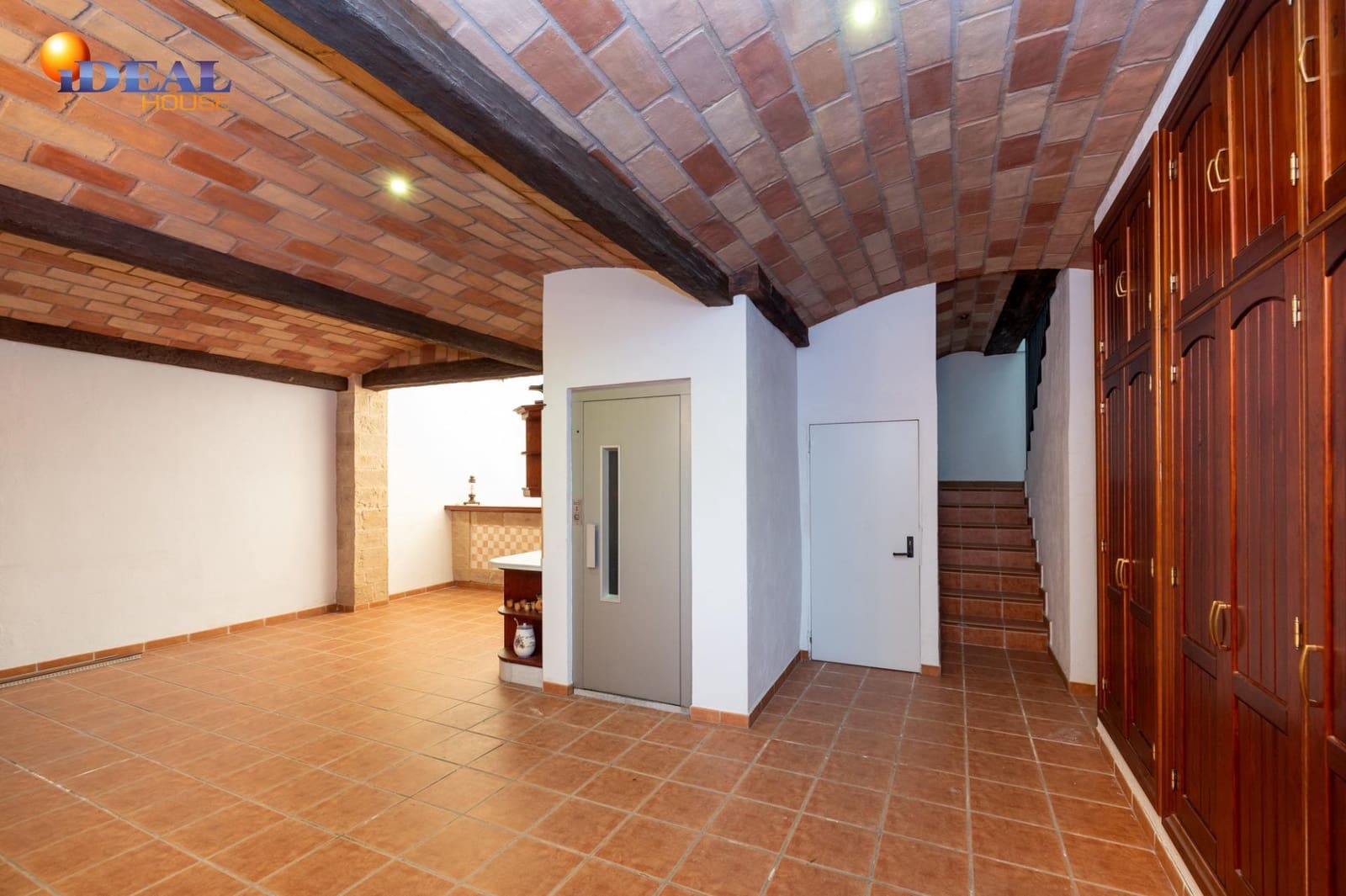 Casa de 5 habitaciones en Granada ciudad en venta con garaje - 895.000 € (Ref: 9433777)