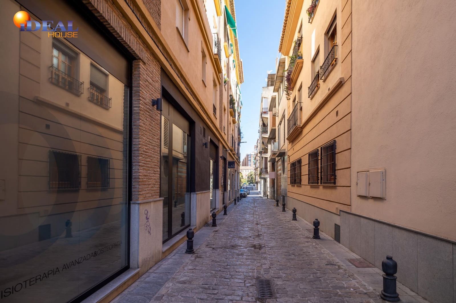 Casa de 5 habitaciones en Granada ciudad en venta con garaje - 895.000 € (Ref: 9433777)