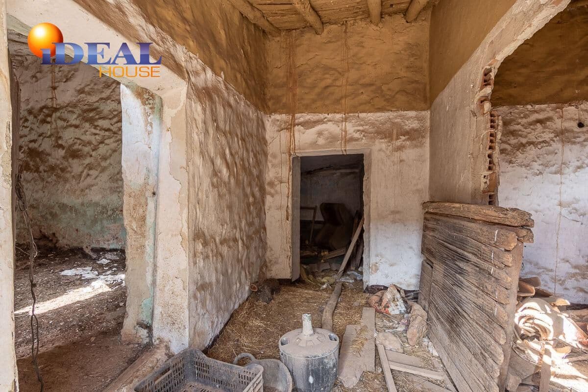 Maalaistalo myytävänä paikassa Gor - 17 900 € (Ref: 9433778)