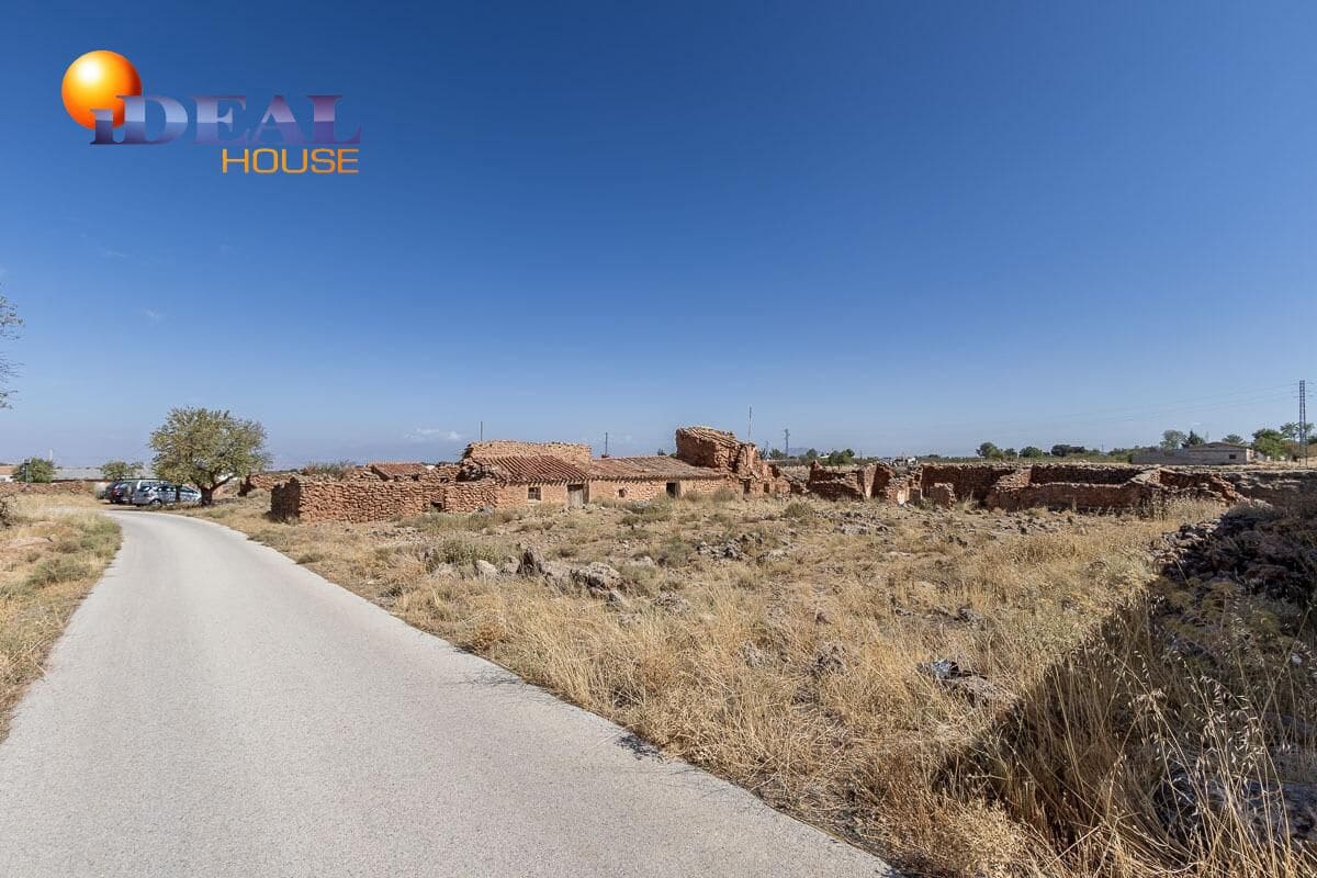 Maalaistalo myytävänä paikassa Gor - 17 900 € (Ref: 9433778)