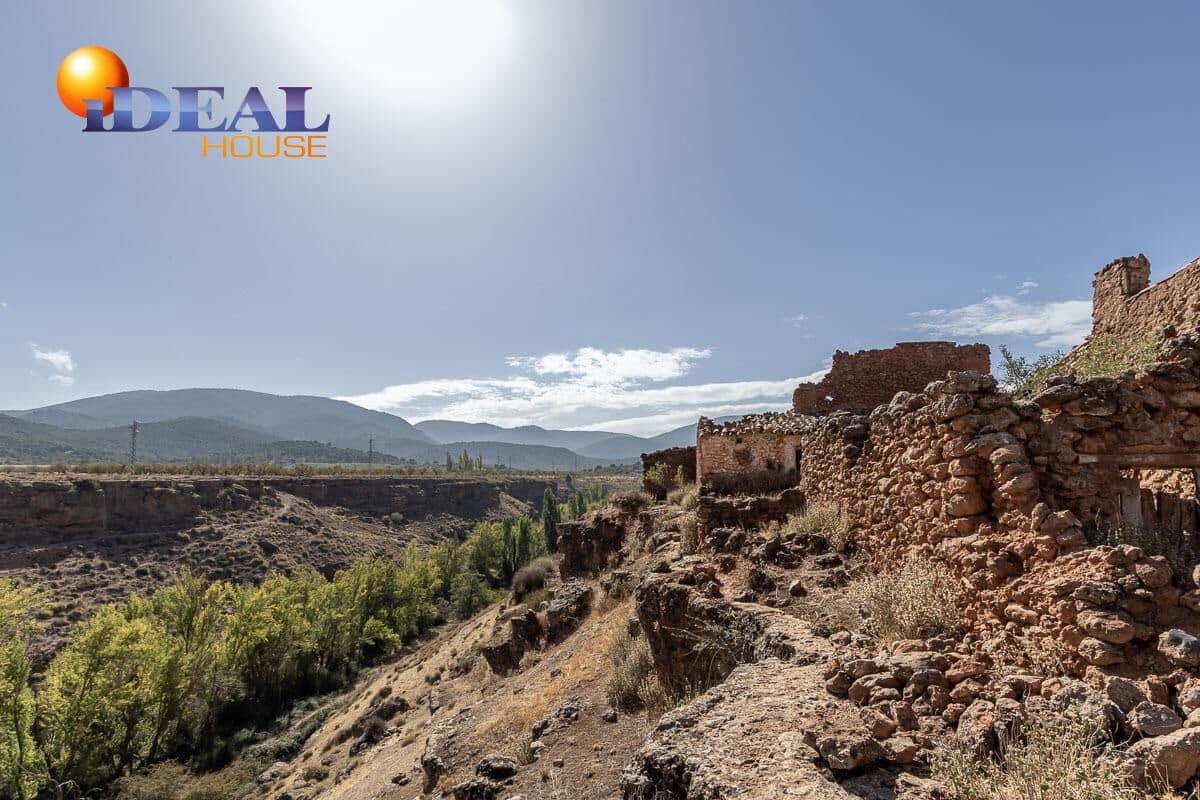 Maalaistalo myytävänä paikassa Gor - 17 900 € (Ref: 9433778)