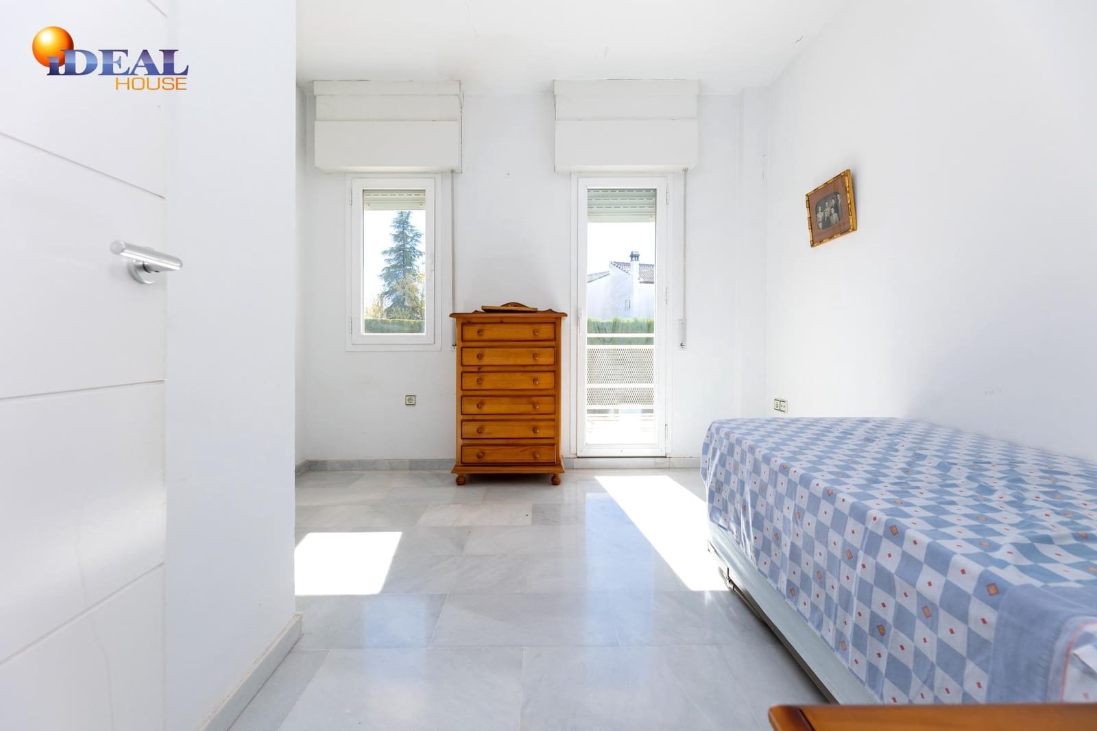 4 soverom Villa til salgs i Albolote med garasje - € 420 000 (Ref: 9433779)