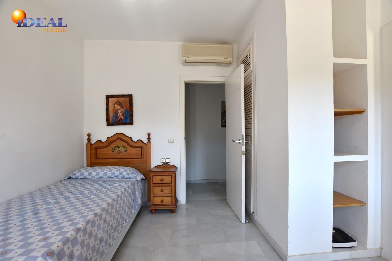 4 soverom Villa til salgs i Albolote med garasje - € 420 000 (Ref: 9433779)