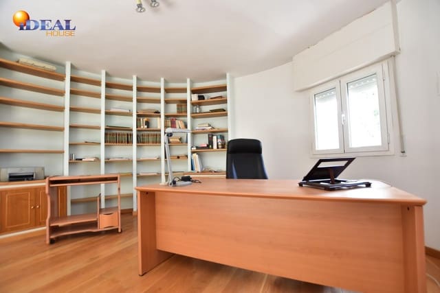 4 soverom Villa til salgs i Albolote med garasje - € 420 000 (Ref: 9433779)