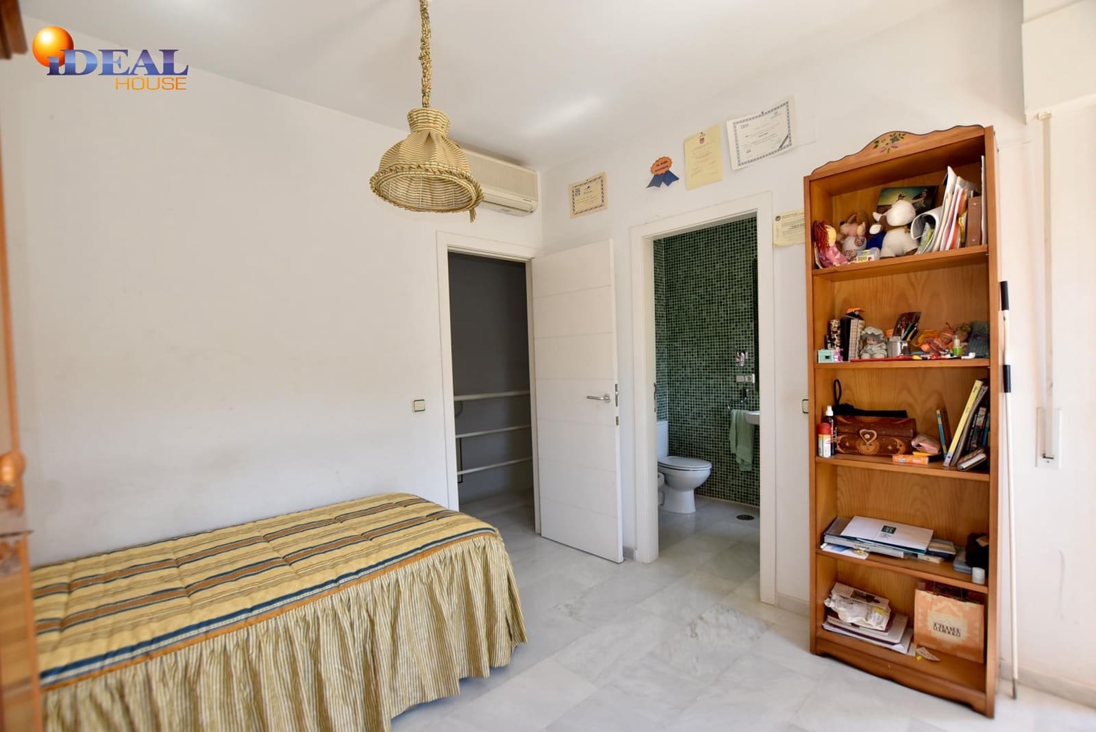 4 soverom Villa til salgs i Albolote med garasje - € 420 000 (Ref: 9433779)