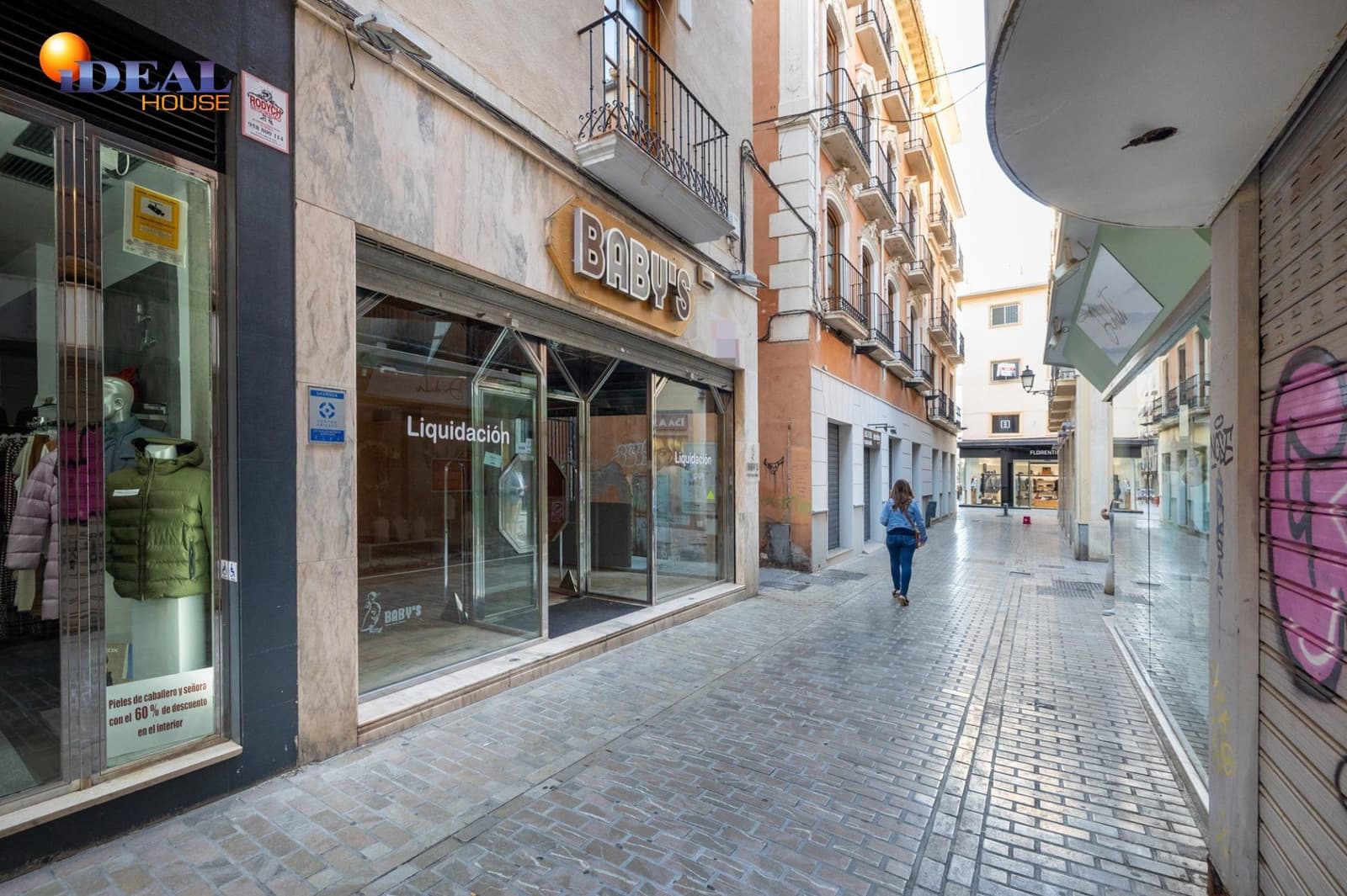 Commercieel te koop in Granada stad - € 210.000 (Ref: 9433781)