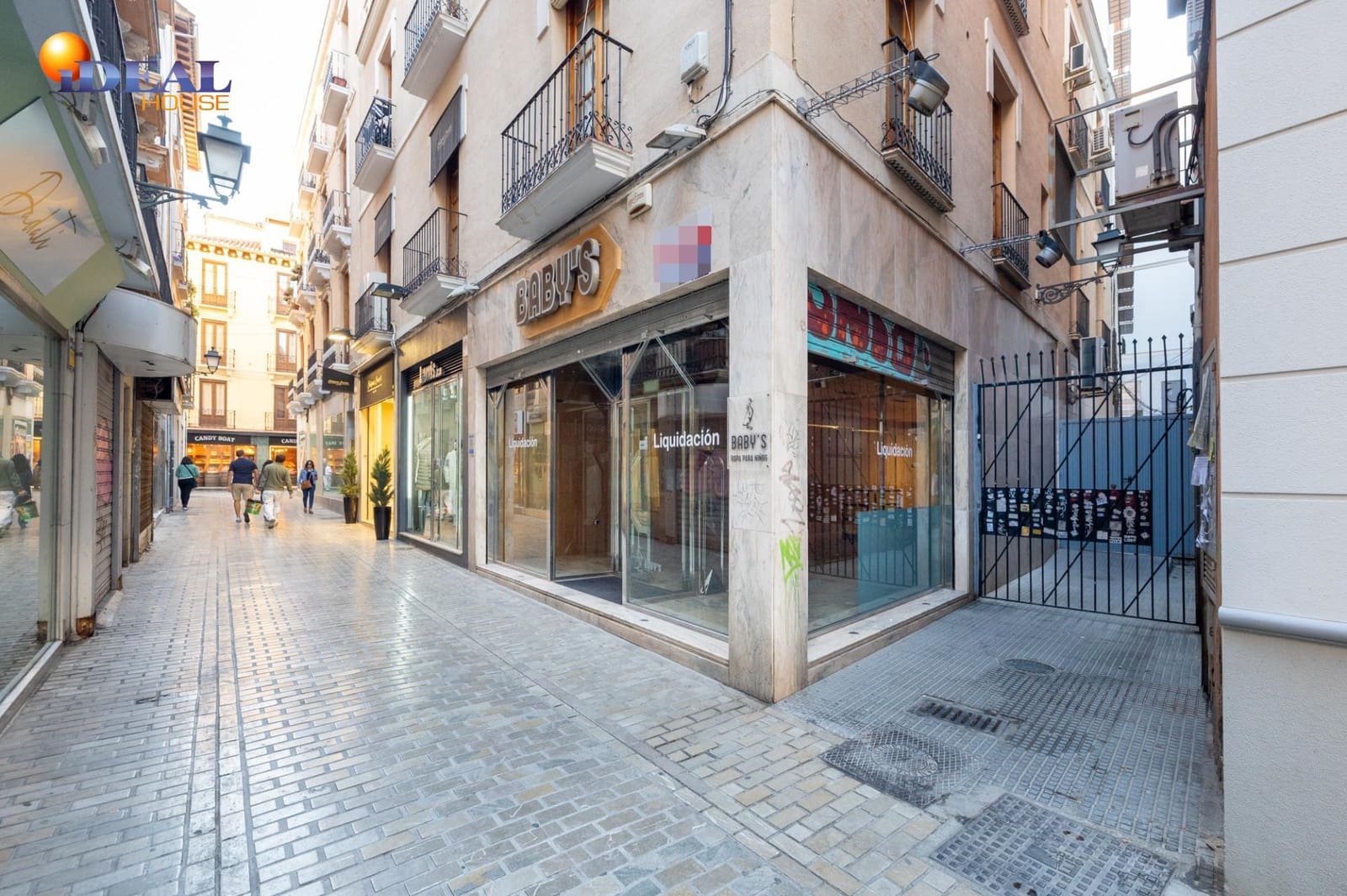 Commercieel te koop in Granada stad - € 210.000 (Ref: 9433781)