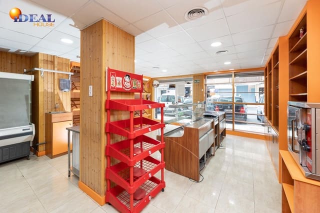 Komercyjne na sprzedaż w Miasto Grenada - 156 000 € (Ref: 9433782)