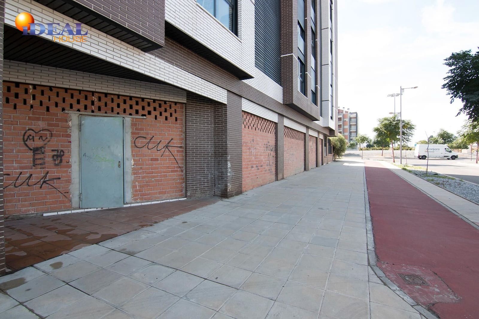 Erhverv til salg i Armilla - € 500.000 (Ref: 9433786)