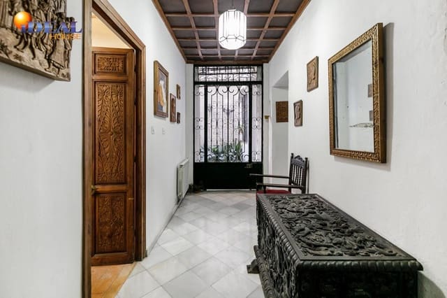 Casa de 7 habitaciones en Granada ciudad en venta con garaje - 695.000 € (Ref: 9433787)