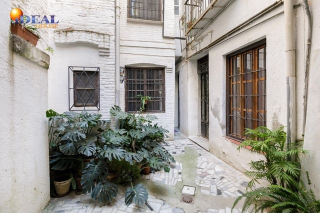 Casa de 7 habitaciones en Granada ciudad en venta con garaje - 695.000 € (Ref: 9433787)
