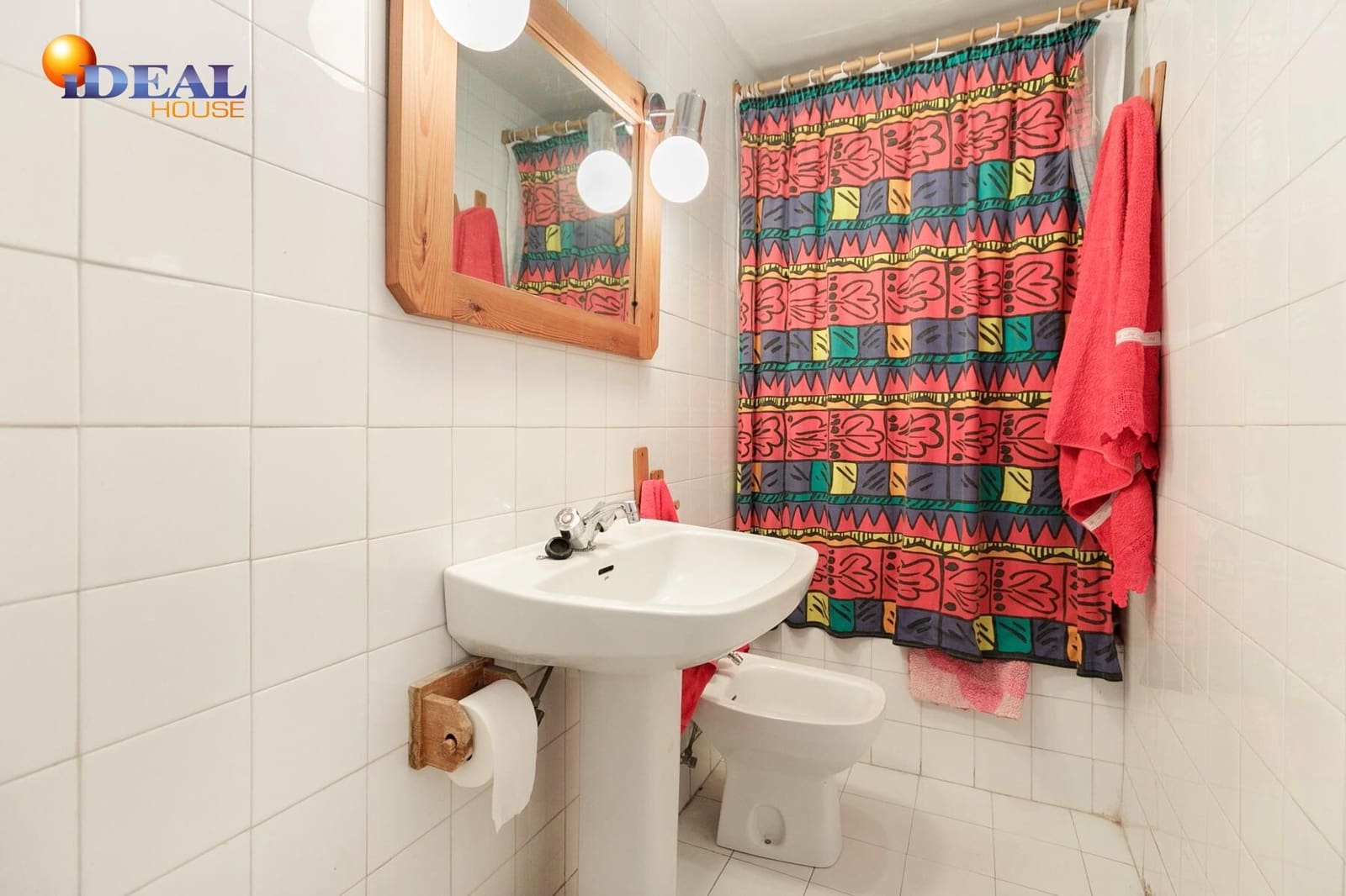 7 bedroom Townhouse for sale in Granada city with garage - € 695,000 (Ref: 9433787)