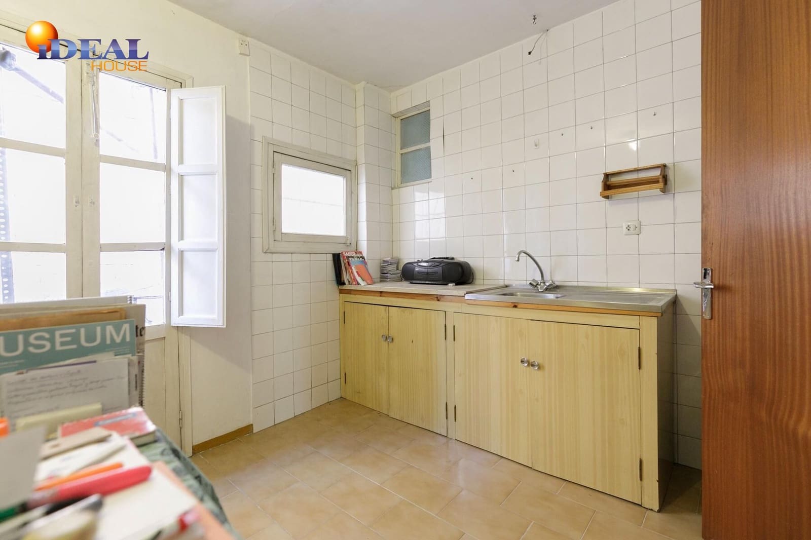 7 bedroom Townhouse for sale in Granada city with garage - € 695,000 (Ref: 9433787)