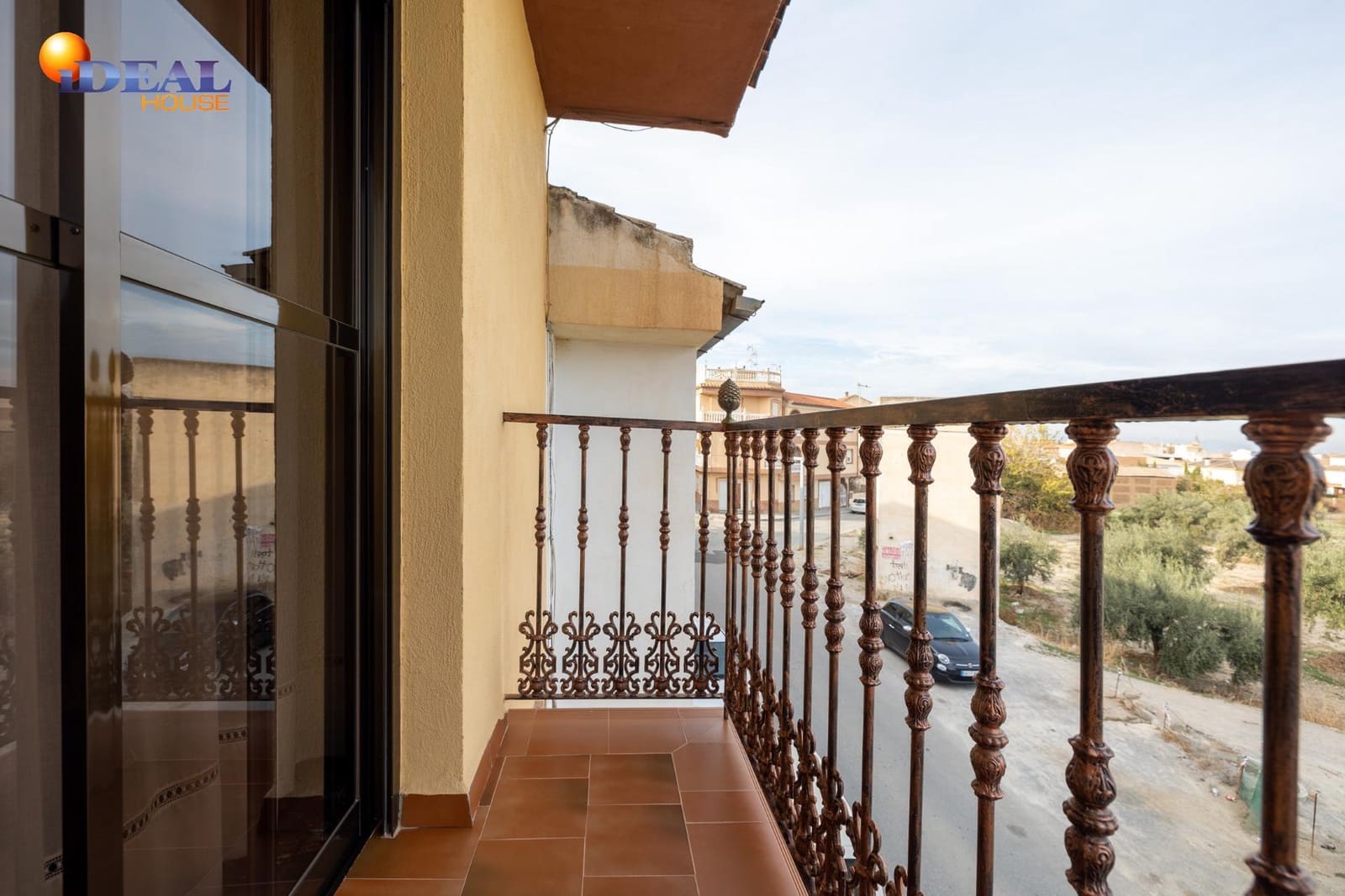 4 soveværelse Byhus til salg i Las Gabias med garage - € 245.000 (Ref: 9433789)