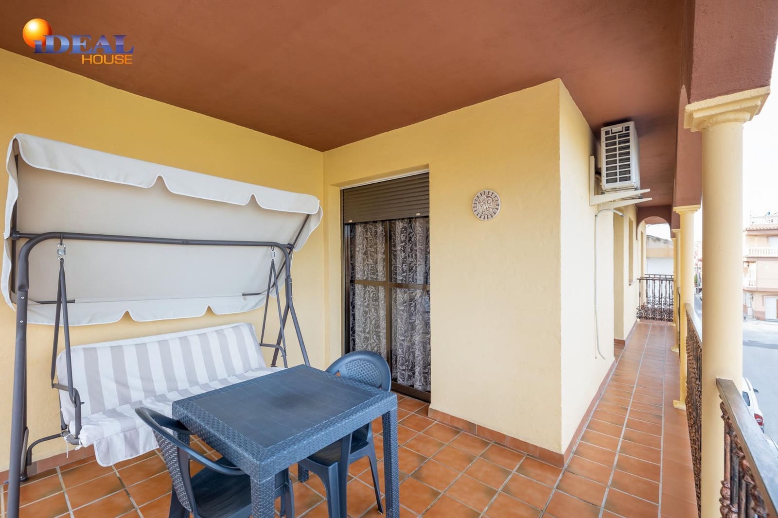 4 soveværelse Byhus til salg i Las Gabias med garage - € 245.000 (Ref: 9433789)