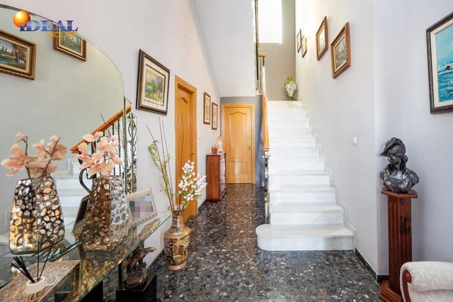 4 soveværelse Byhus til salg i Las Gabias med garage - € 245.000 (Ref: 9433789)