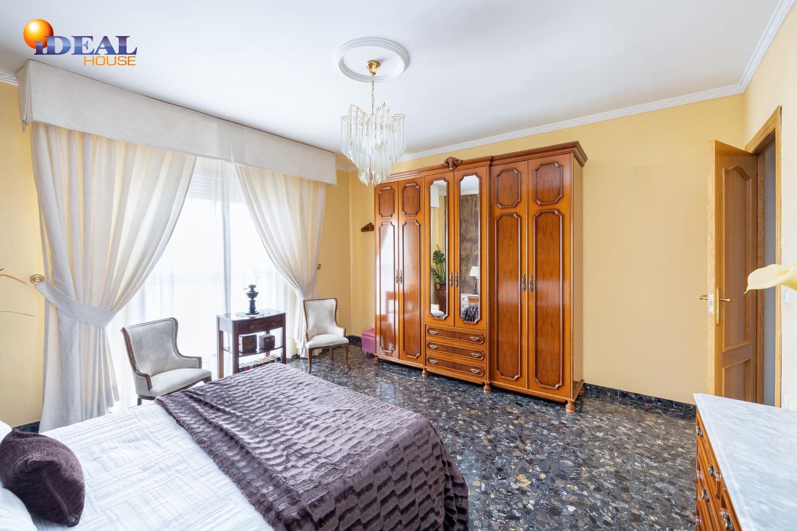 4 soveværelse Byhus til salg i Las Gabias med garage - € 245.000 (Ref: 9433789)