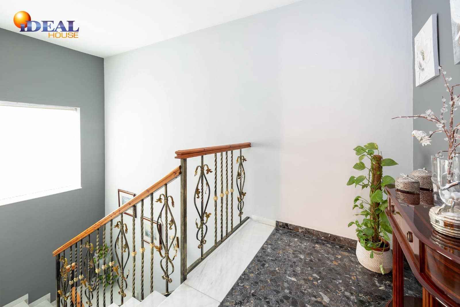 4 soveværelse Byhus til salg i Las Gabias med garage - € 245.000 (Ref: 9433789)