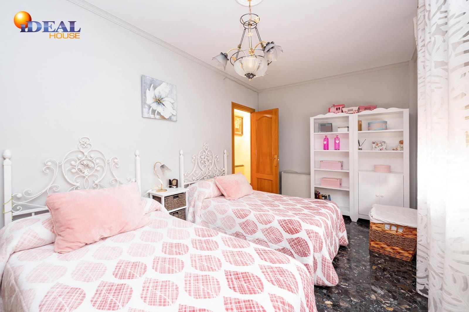 4 soveværelse Byhus til salg i Las Gabias med garage - € 245.000 (Ref: 9433789)