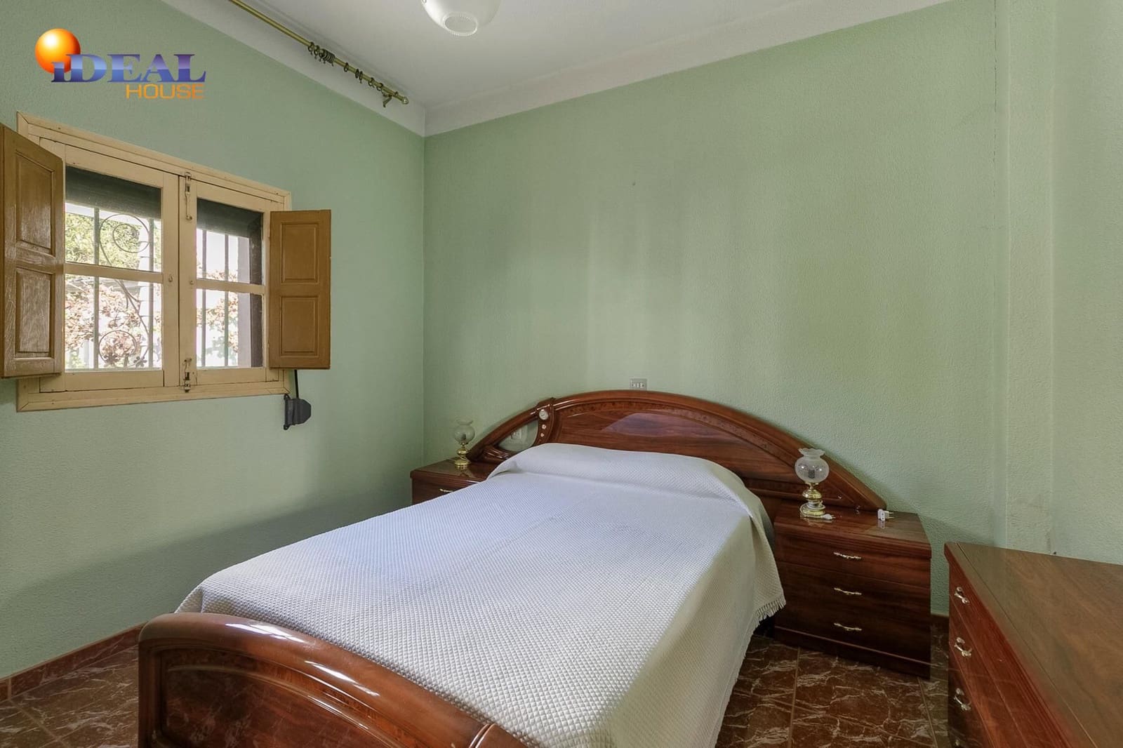 4 quarto Moradia para venda em Albolote com piscina garagem - 300 000 € (Ref: 9433791)