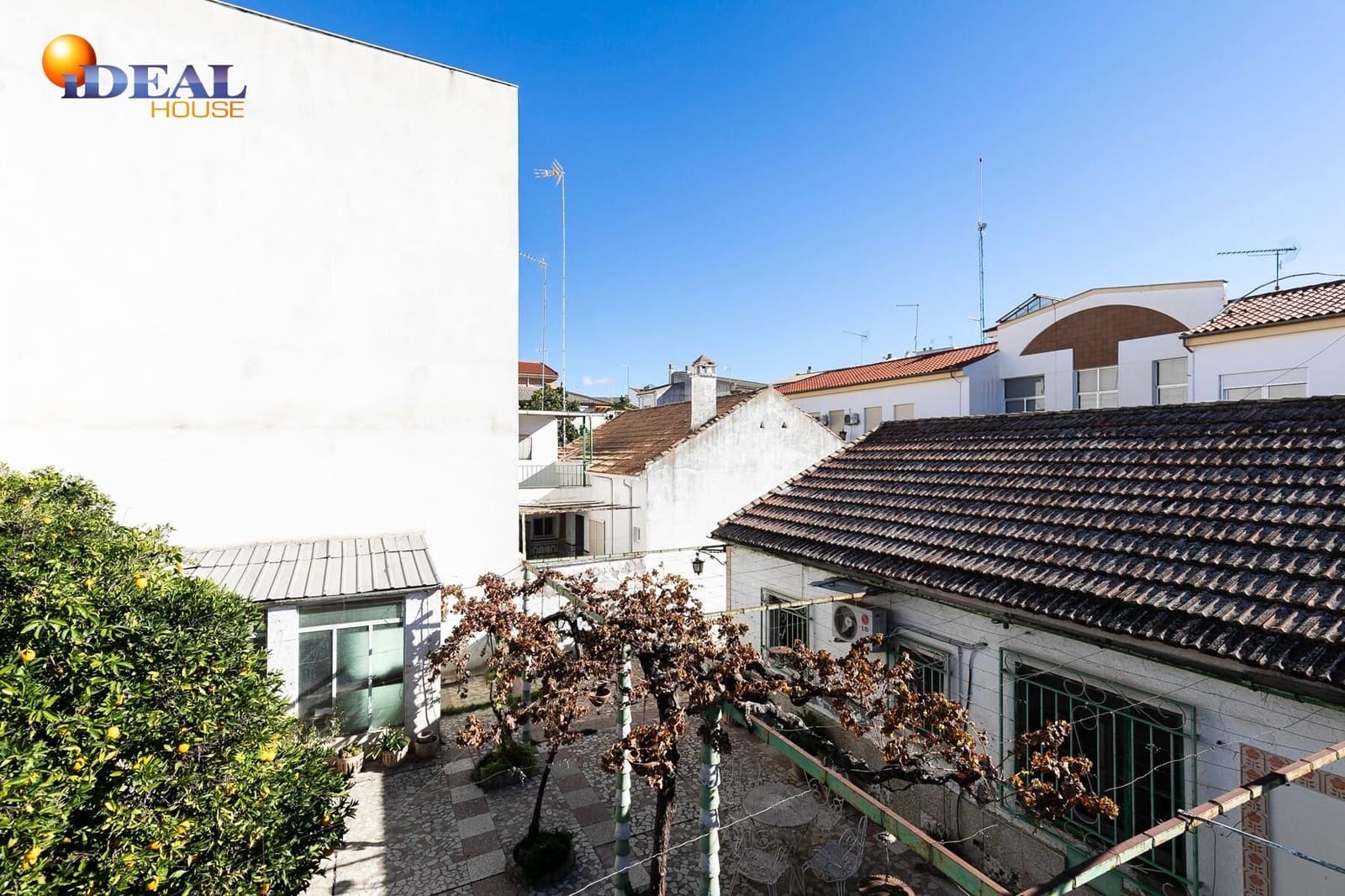 4 quarto Moradia para venda em Albolote com piscina garagem - 300 000 € (Ref: 9433791)