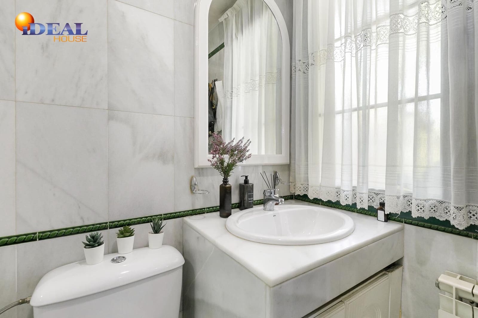 Chalet de 4 habitaciones en Granada ciudad en venta con piscina garaje - 1.180.000 € (Ref: 9433792)