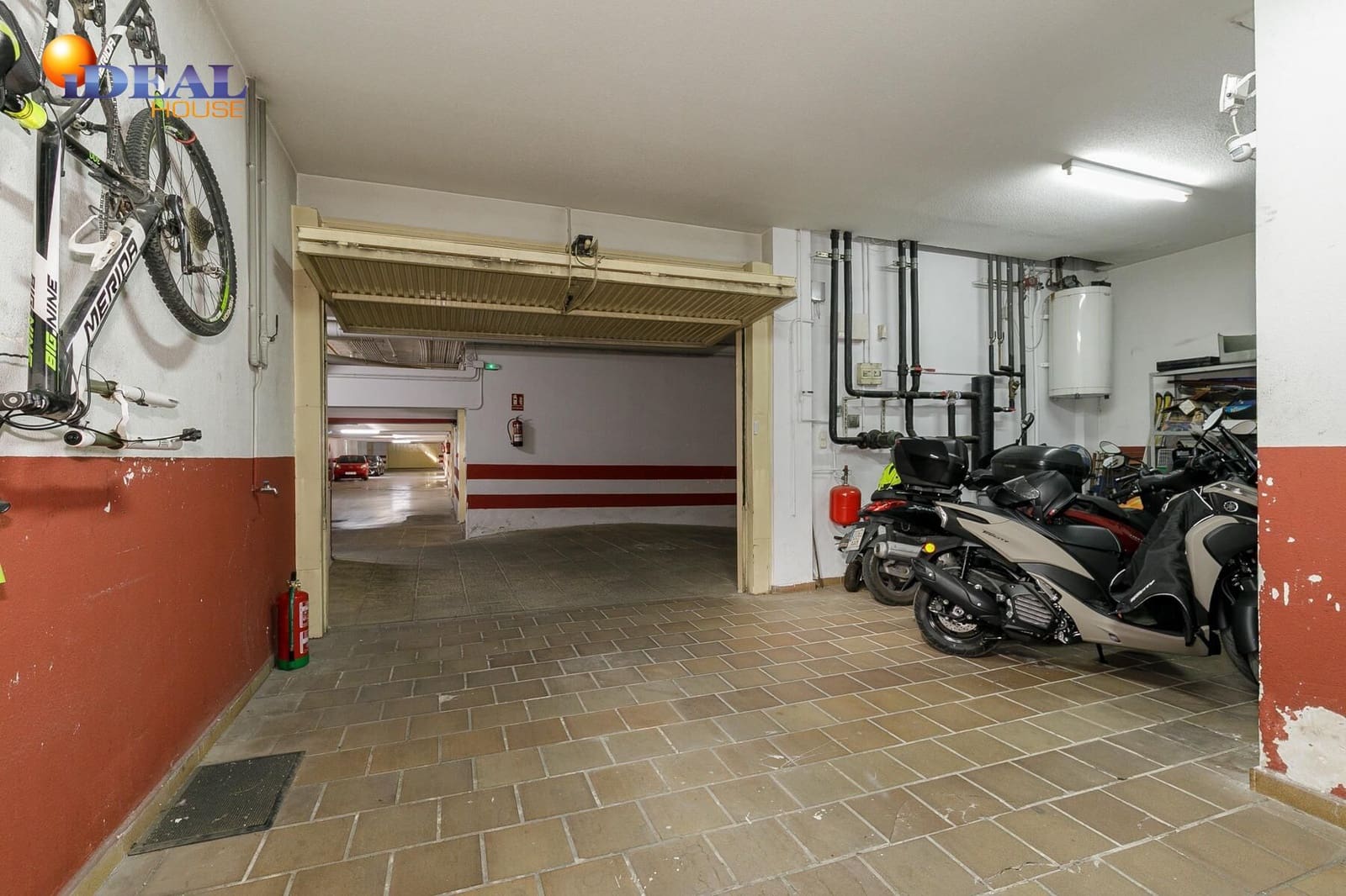 Chalet de 4 habitaciones en Granada ciudad en venta con piscina garaje - 1.180.000 € (Ref: 9433792)