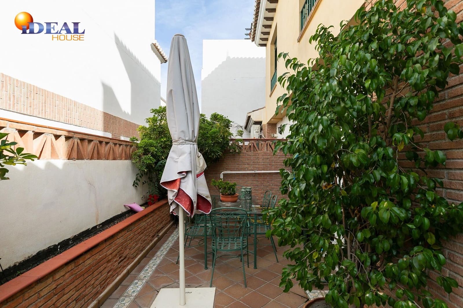 Chalet de 4 habitaciones en Granada ciudad en venta con piscina garaje - 1.180.000 € (Ref: 9433792)