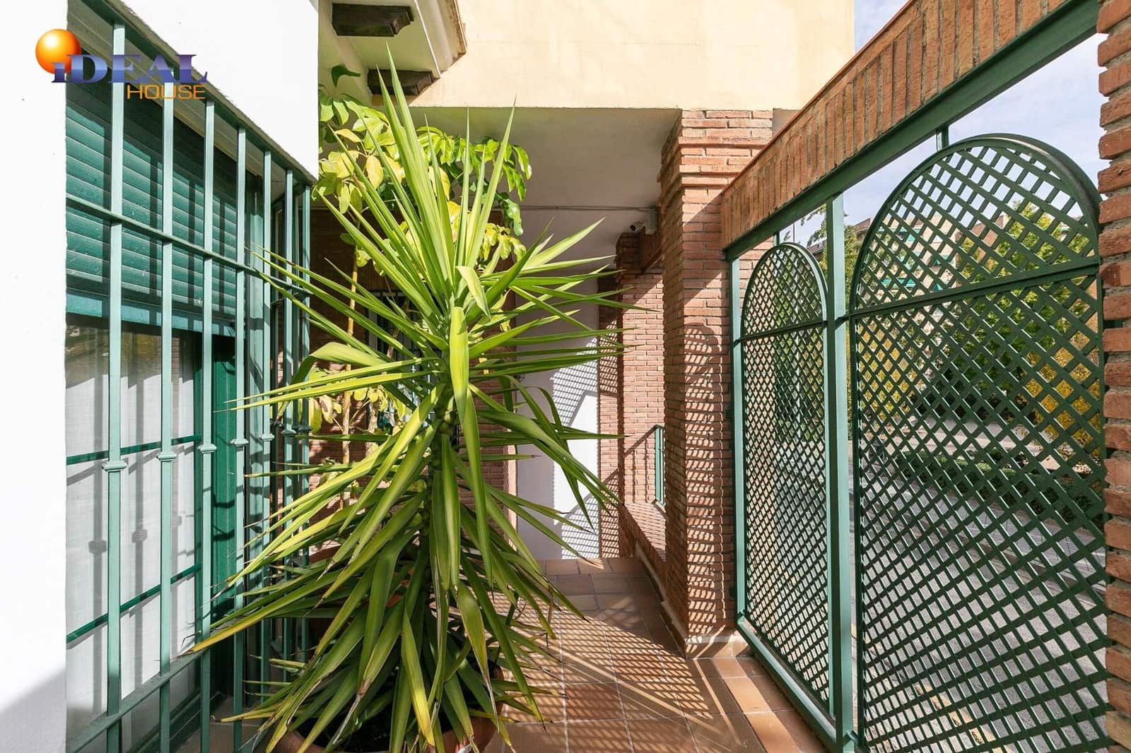 Chalet de 4 habitaciones en Granada ciudad en venta con piscina garaje - 1.180.000 € (Ref: 9433792)