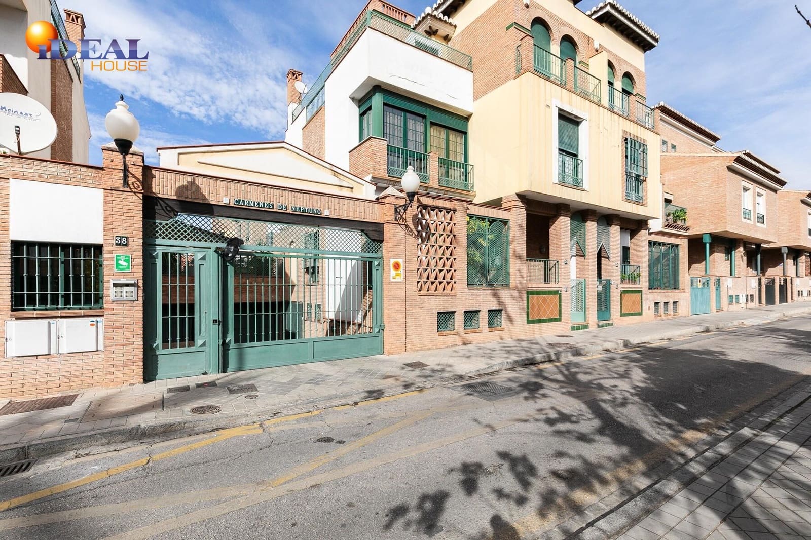 Chalet de 4 habitaciones en Granada ciudad en venta con piscina garaje - 1.180.000 € (Ref: 9433792)