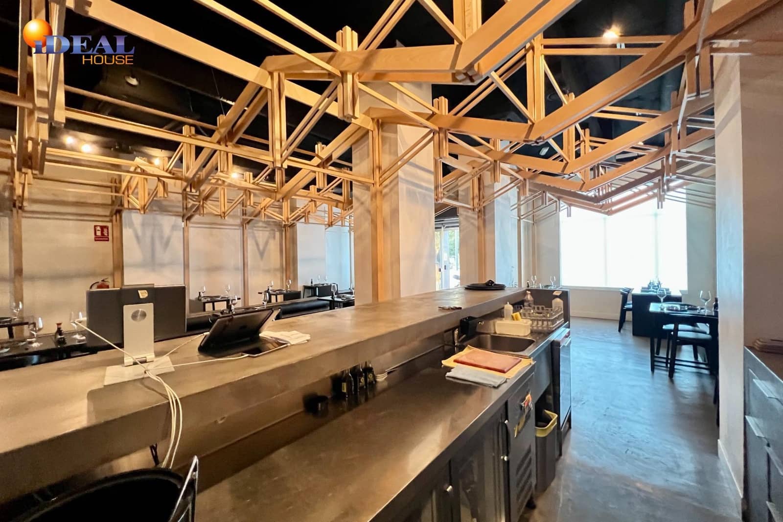 Commercial for sale in Granada city - € 369,500 (Ref: 9433797)