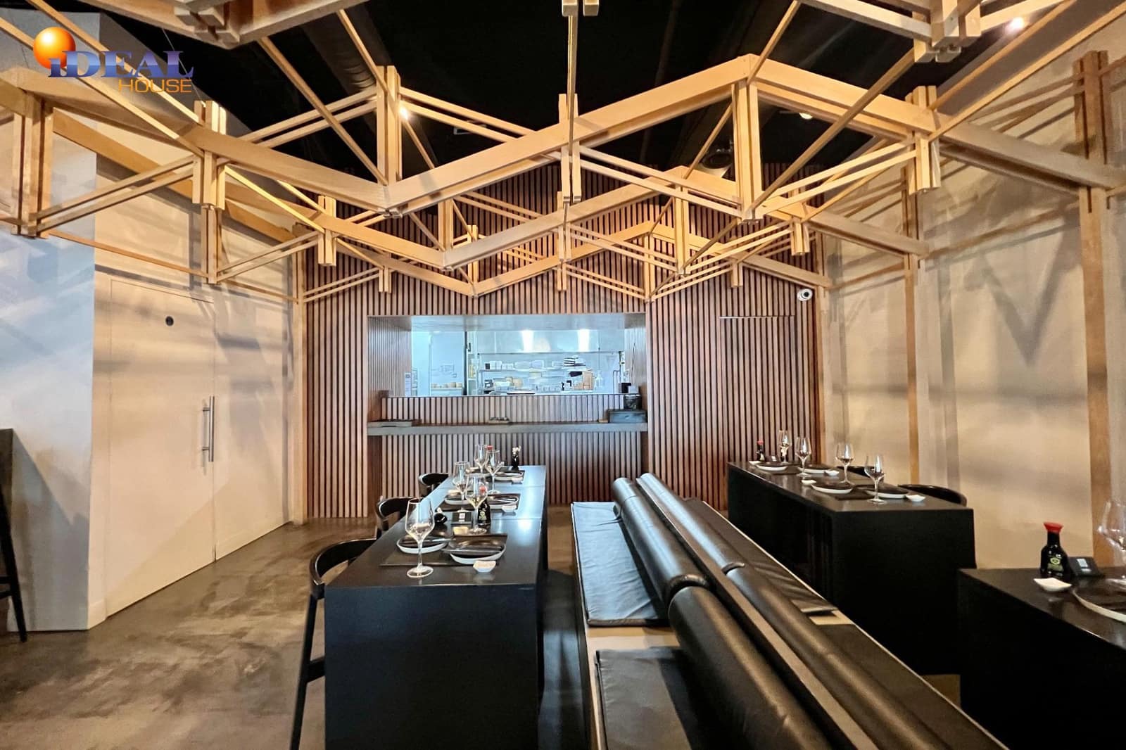 Commercial for sale in Granada city - € 369,500 (Ref: 9433797)