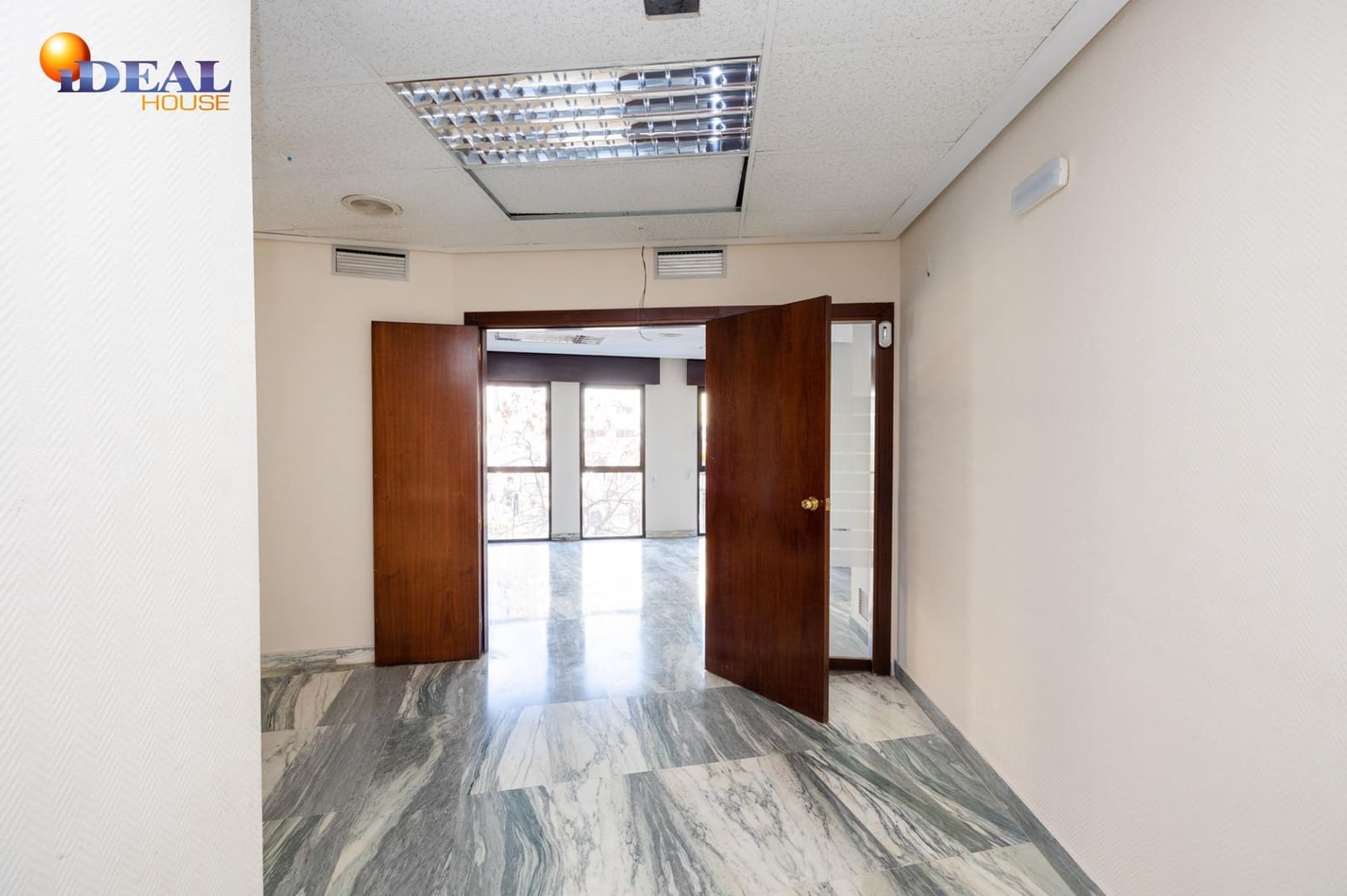 4 bedroom Flat for sale in Granada city - € 575,000 (Ref: 9433798)