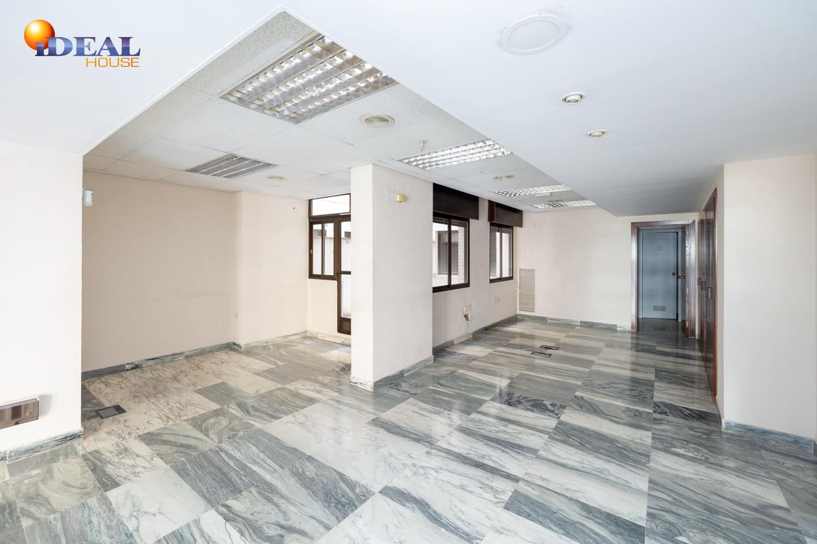 4 bedroom Flat for sale in Granada city - € 575,000 (Ref: 9433798)