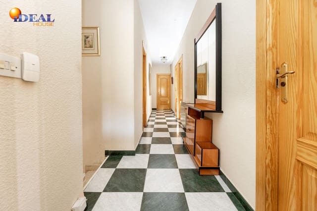 4 sovrum Lägenhet till salu i Maracena med garage - 244 900 € (Ref: 9433799)