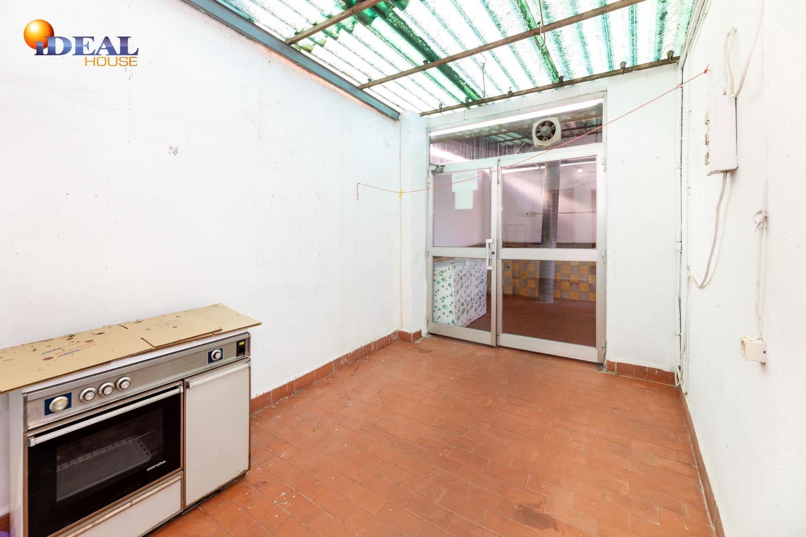 4 bedroom Flat for sale in Maracena with garage - € 244,900 (Ref: 9433799)