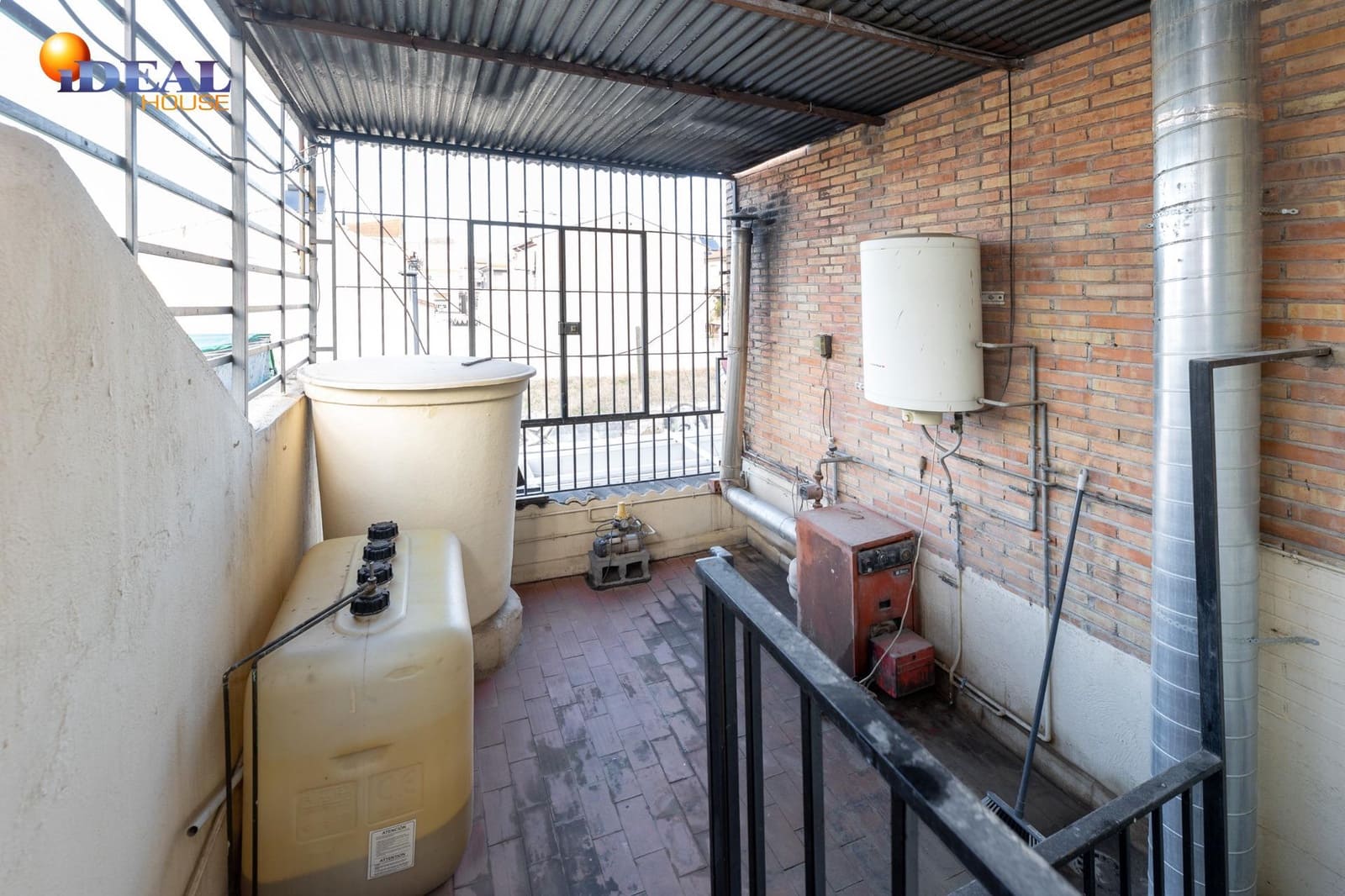 4 bedroom Flat for sale in Maracena with garage - € 244,900 (Ref: 9433799)