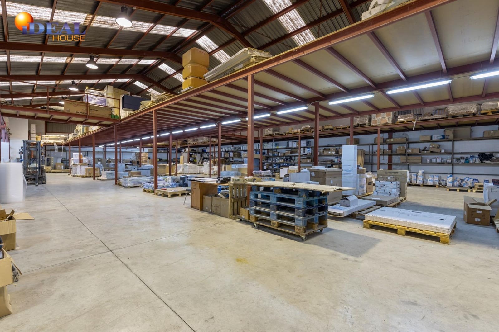 Gewerbe zu verkaufen in Santa Fe mit Garage - 1.800.000 € (Ref: 9433801)