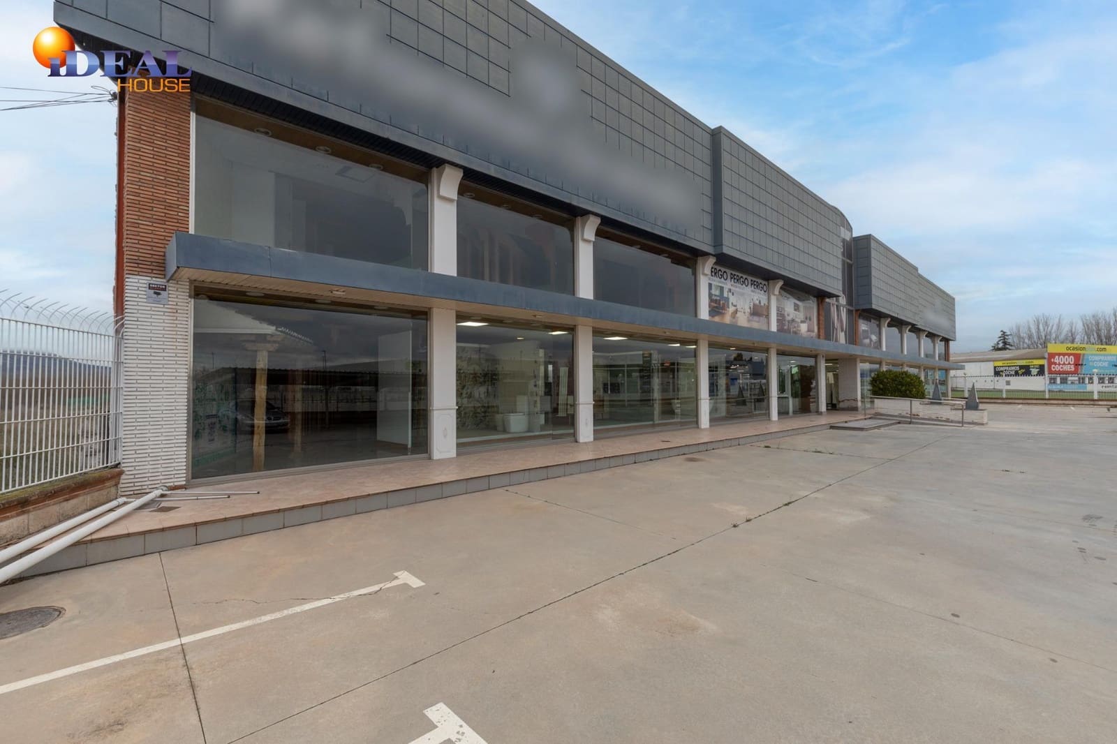 Gewerbe zu verkaufen in Santa Fe mit Garage - 1.800.000 € (Ref: 9433801)