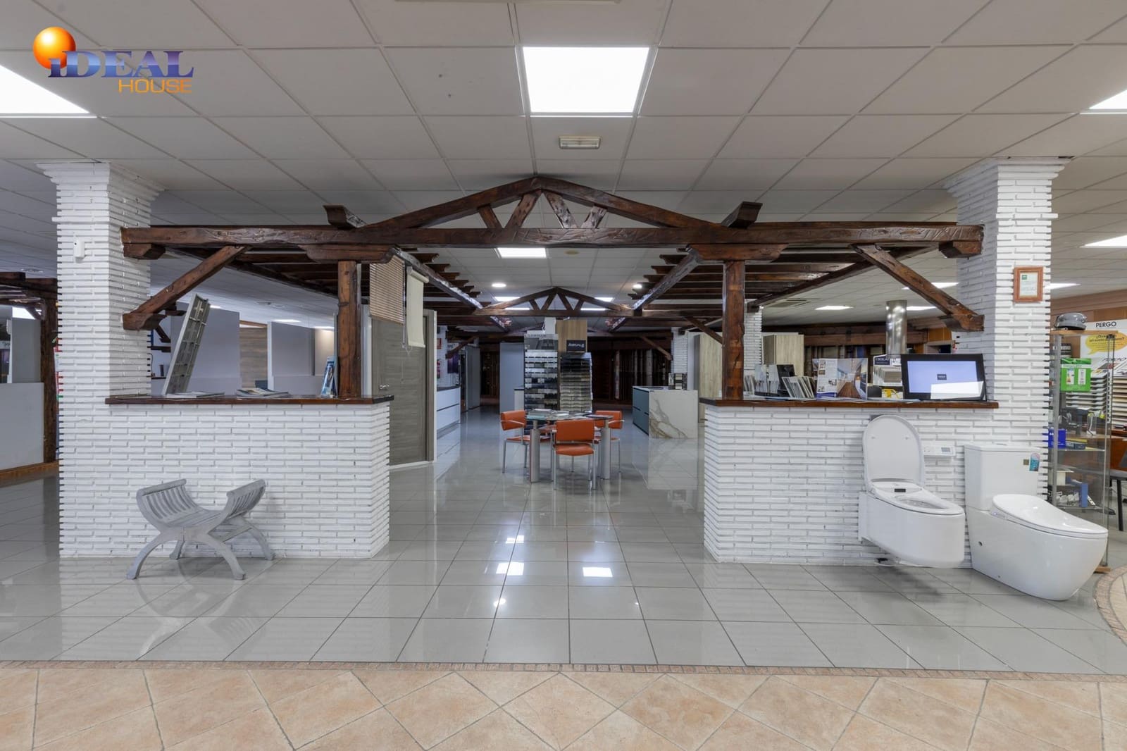 Gewerbe zu verkaufen in Santa Fe mit Garage - 1.800.000 € (Ref: 9433801)