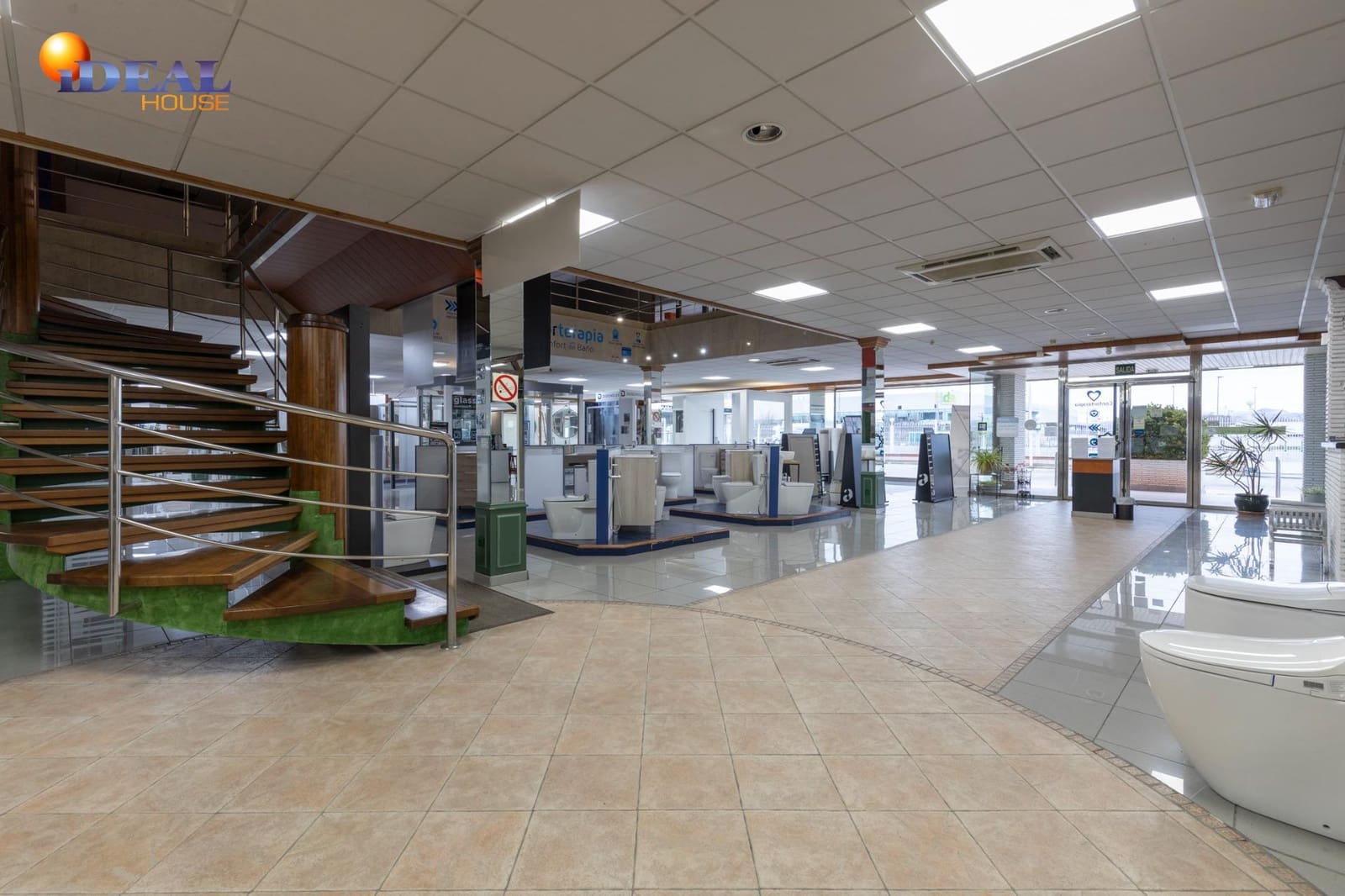 Gewerbe zu verkaufen in Santa Fe mit Garage - 1.800.000 € (Ref: 9433801)