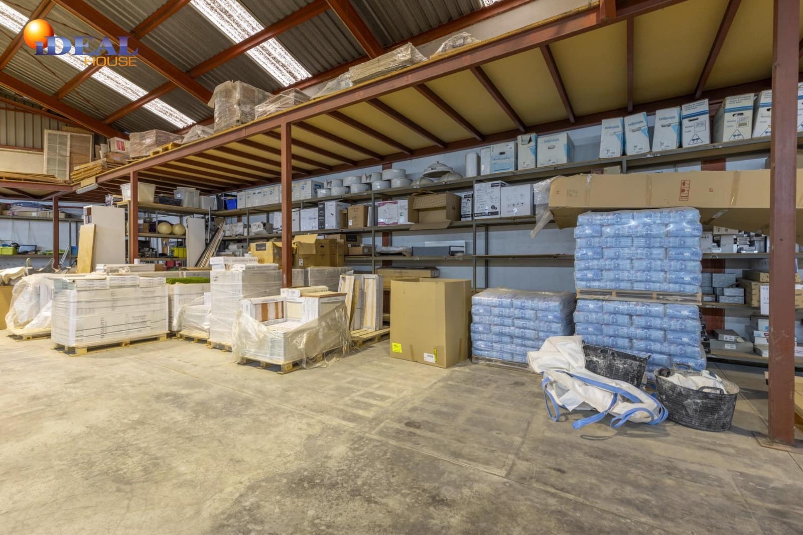 Gewerbe zu verkaufen in Santa Fe mit Garage - 1.800.000 € (Ref: 9433801)