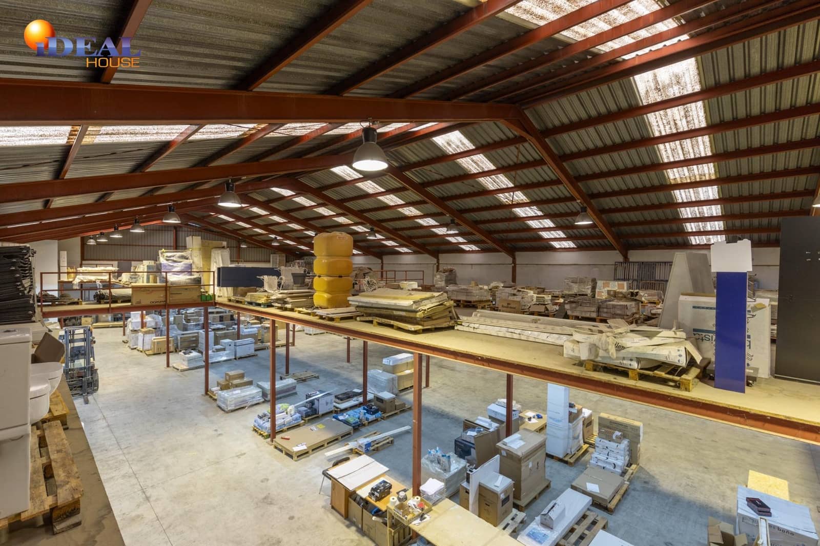 Gewerbe zu verkaufen in Santa Fe mit Garage - 1.800.000 € (Ref: 9433801)