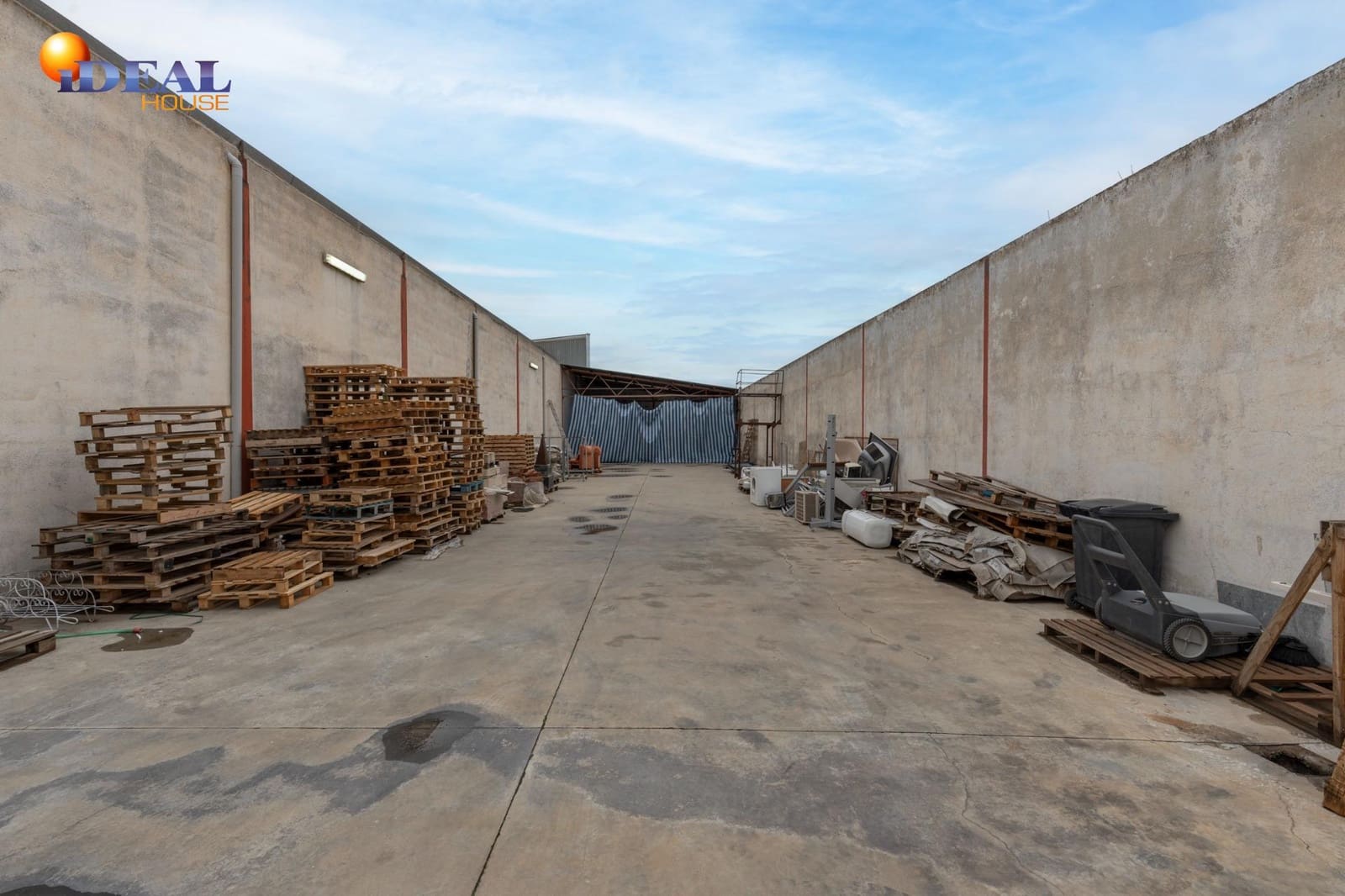 Gewerbe zu verkaufen in Santa Fe mit Garage - 1.800.000 € (Ref: 9433801)