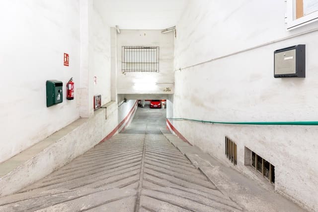 Garage for sale in Granada city - € 29,900 (Ref: 9433802)