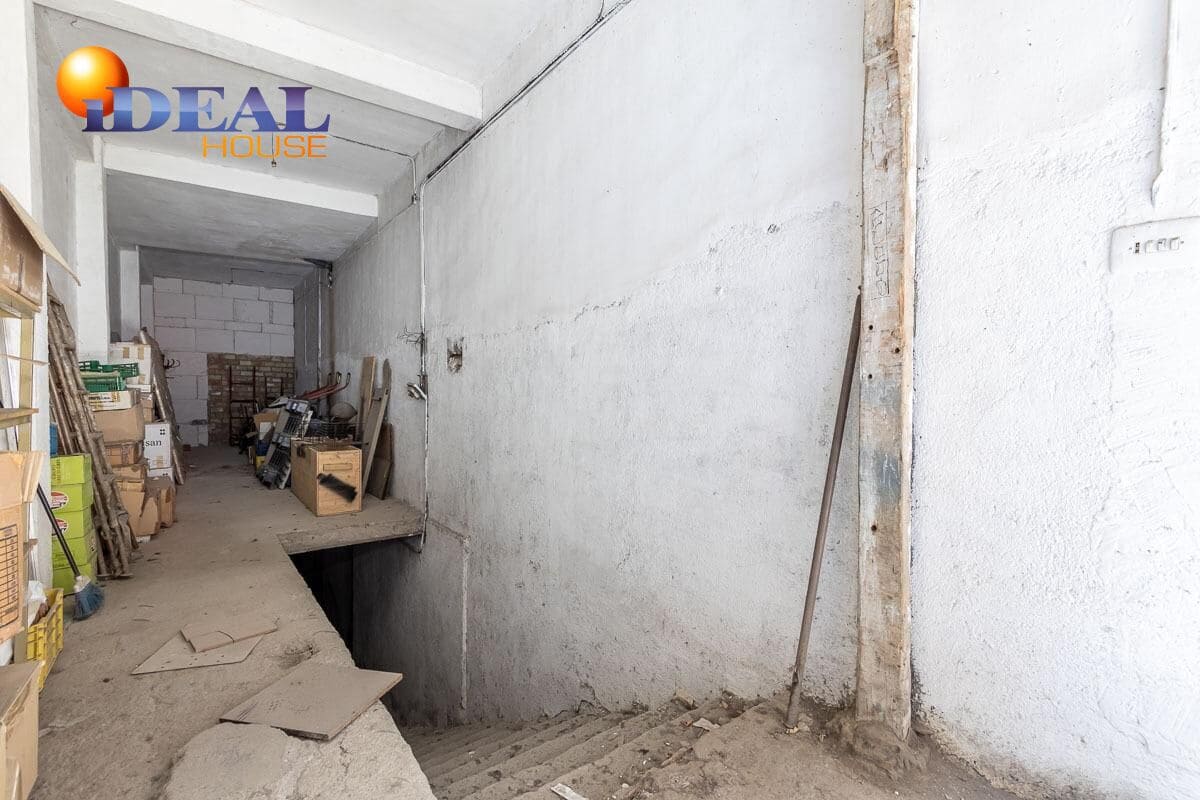 Kommersiell till salu i Granada stad - 75 000 € (Ref: 9433803)