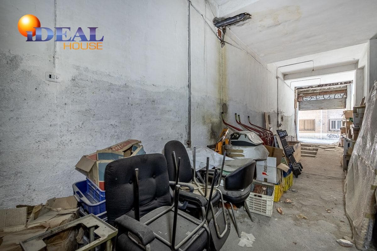 Kommersiell till salu i Granada stad - 75 000 € (Ref: 9433803)