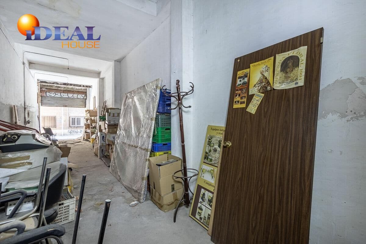 Kommersiell till salu i Granada stad - 75 000 € (Ref: 9433803)