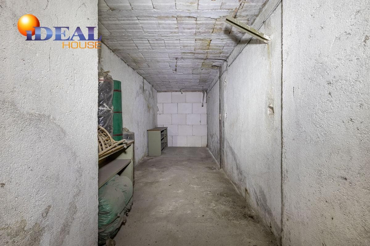 Kommersiell till salu i Granada stad - 75 000 € (Ref: 9433803)