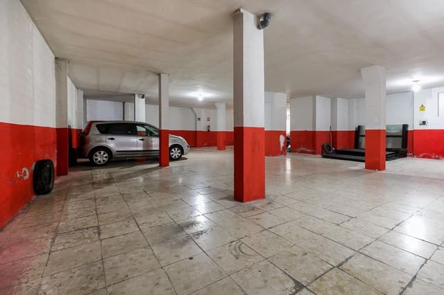 Kommersiell till salu i Carretera de la Sierra, Granada stad - 200 000 € (Ref: 9433804)